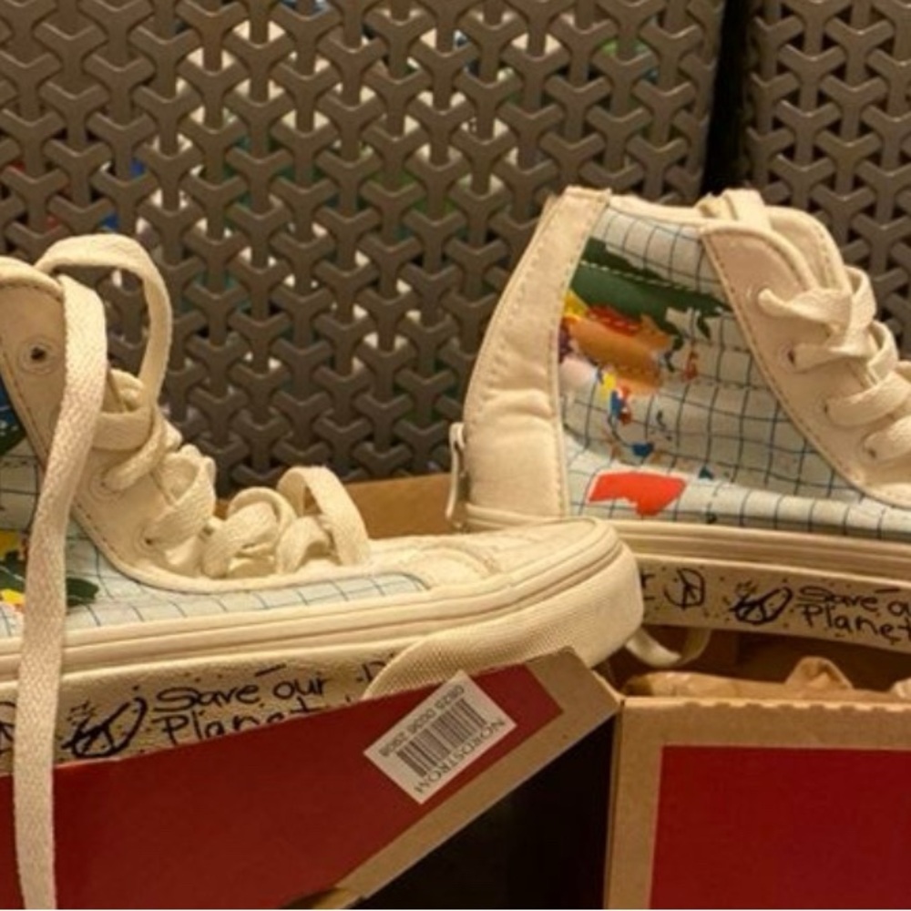 Vans Kids Cream save the planet geography  High-Top Sneakers with Planet Design
